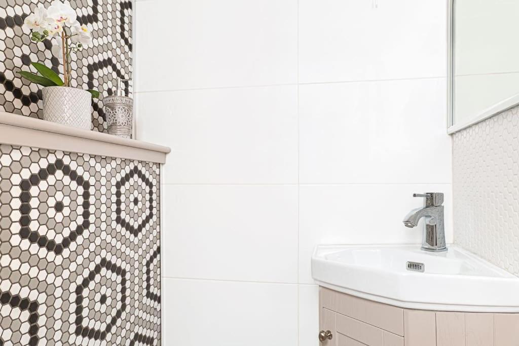 Newly Refurbished 2-Bedroom Flat In Notting Hill Λονδίνο Εξωτερικό φωτογραφία
